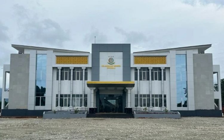 Kejari Morowali Dipraperadilankan Tersangka Kasus Dugaan Korupsi